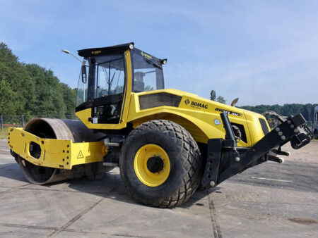 Каток грунтовый BW 213 DH-5 - Изображение 1