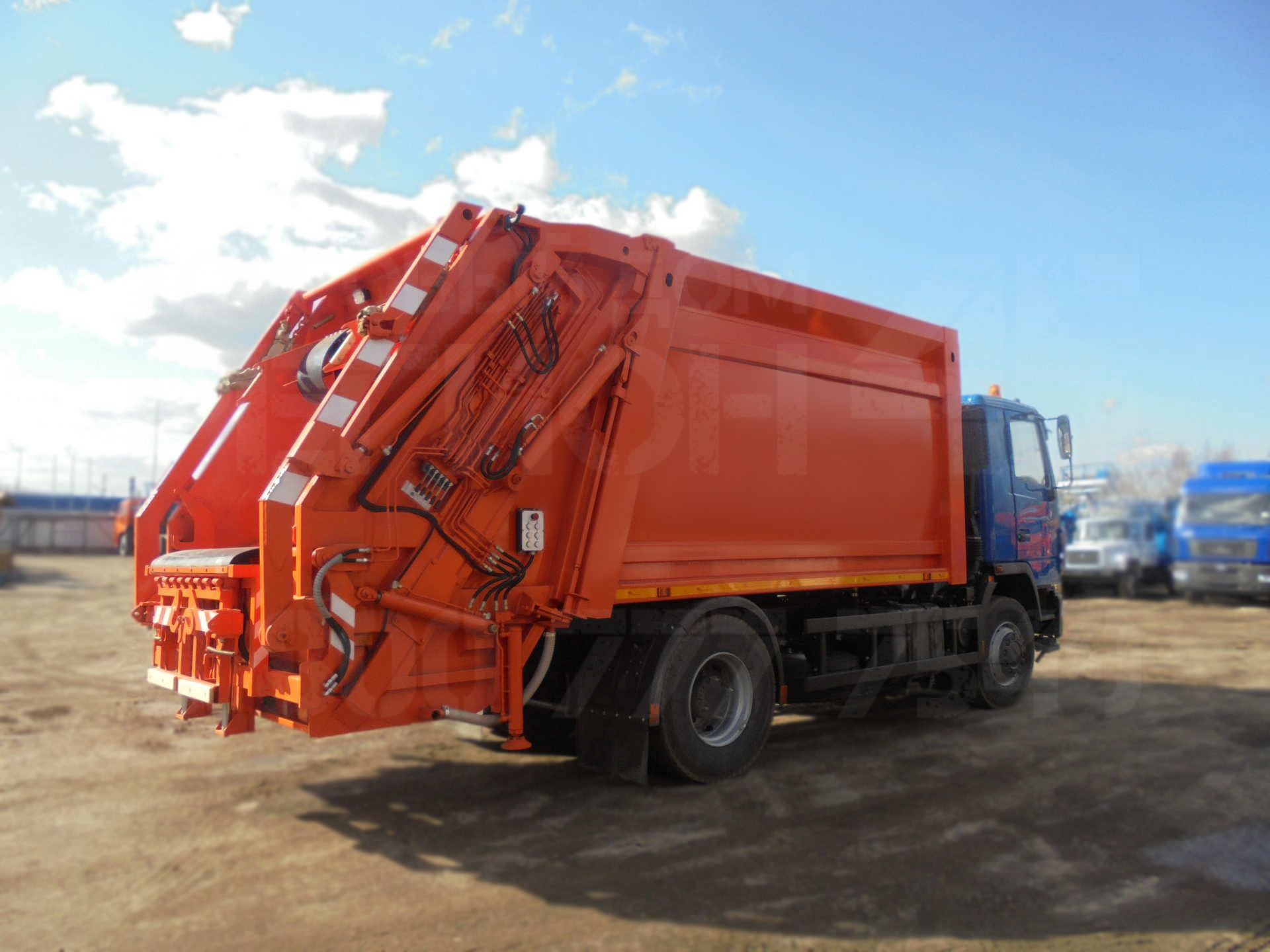 Купить Мусоровоз МАЗ МК-3546-03 «МК-250» и другую дорожную, коммунальную, строительную спецтехнику в Торговом Доме «Регион 45».