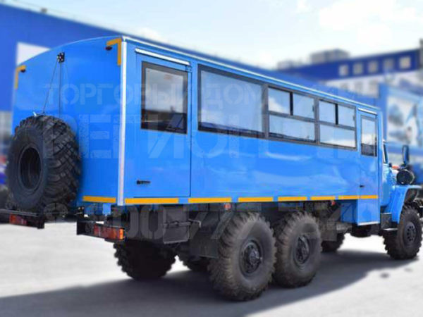 Купить Вахтовый автобус УРАЛ 32551-0013-61Е5 и другую дорожную, коммунальную, строительную спецтехнику в Торговом Доме «Регион 45».