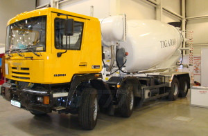 Автобетоносмеситель 4DA 12DO на шасси Gloros А4302С 8х4 (с приводом от шасси автомобиля) - Изображение 1