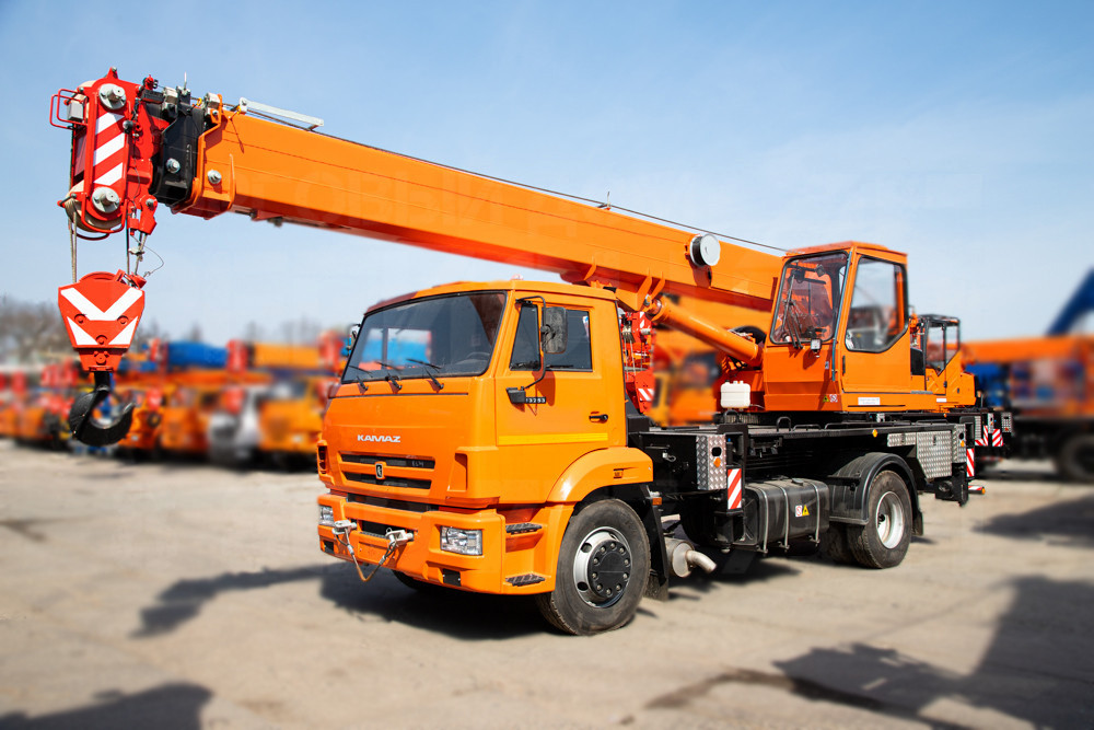 Купить Автокран КамАЗ-43253 КС-35719-1-02 4х2 и другую дорожную, коммунальную, строительную спецтехнику в Торговом Доме «Регион 45».
