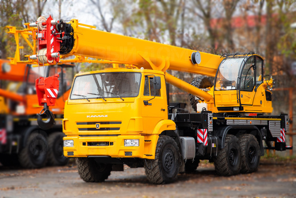 Купить Автокран КамАЗ 4320 КС-55713-3К-4 LIGHT (6х6) и другую дорожную, коммунальную, строительную спецтехнику в Торговом Доме «Регион 45».