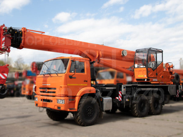 Купить Автокран КамАЗ 43118-46 КС-55713-5К-4 LIGHT (6х6) и другую дорожную, коммунальную, строительную спецтехнику в Торговом Доме «Регион 45».